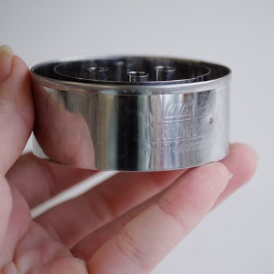 画像2: 〒 クッキー型(BIRKMANN)ボタン6cm【ステンレス】