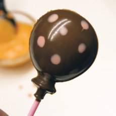 画像1: 〒 CK チョコレート型ロリポップ／1粒の風船 (1)