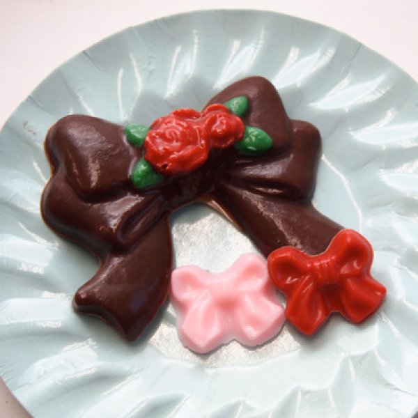 チョコレート型でバレンタインの簡単手作りチョコレートを