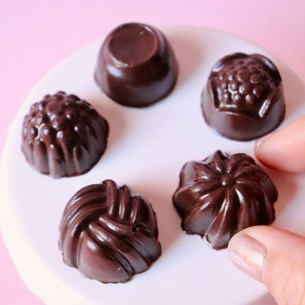 お菓子作り  チョコレート 型 在庫用  バレンタイン 1 チョコレート型でバレンタインの簡単手作りチョコレートを