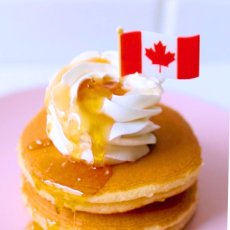 画像1: 〒 ケーキピック／カナダ国旗（5本入）プラ製 (1)