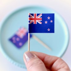 画像1: 〒 ケーキピック／ニュージーランド国旗（6本入）木製 (1)