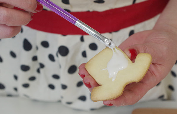 水だけで簡単に作れるアイシングクッキーの作り方