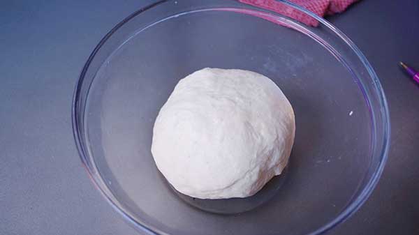 捏ね終えたばかりのフォカッチャ生地